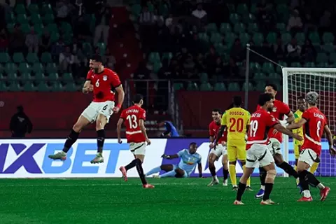 هداف وصخرة لا تُحطم.. ماذا قدم ياسر إبراهيم مع منتخب مصر أمام بنين؟ 